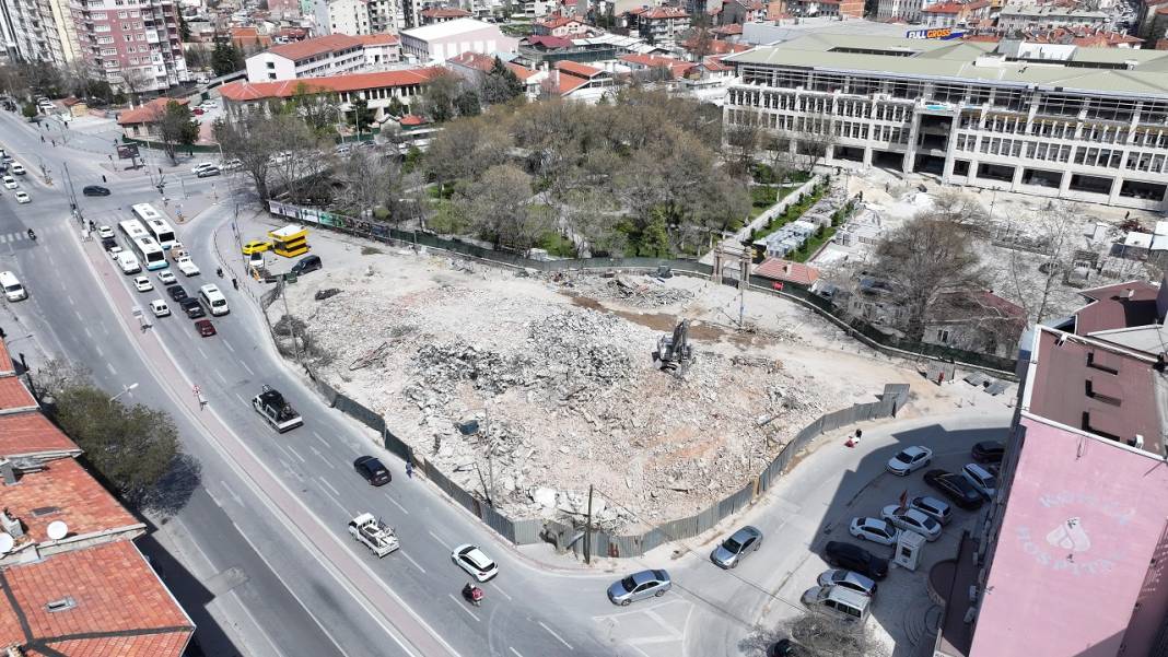 Konya'nın kalbindeki büyük dönüşümde yıkım tamamlandı! 6